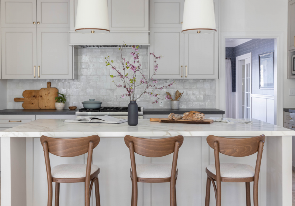 Coddington_design_bay-area-painted-cabinets-lighting-backsplash-kitchen-island-pendants-wood-counter-stools