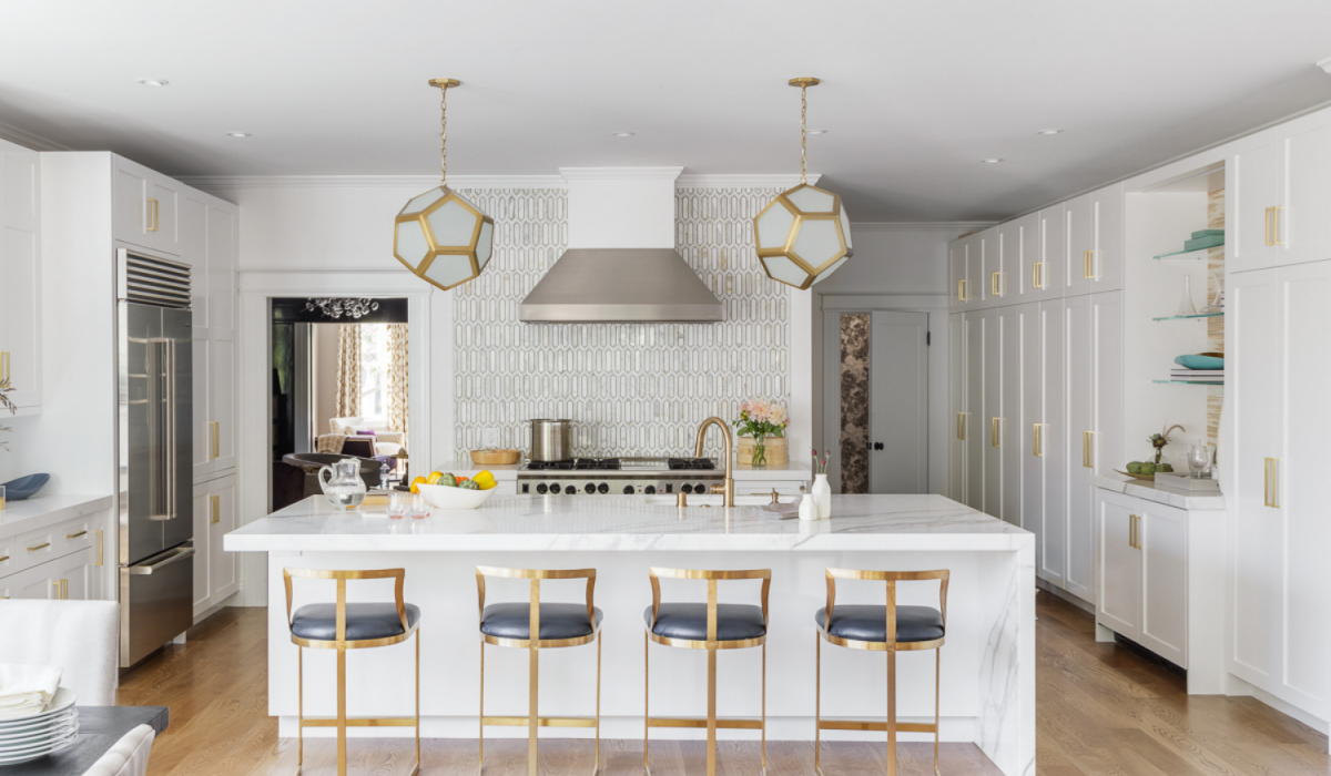 coddington-designs-maarin-county-ca-lessons-learned-from-quarantine-sf-white-kitchen-with-two-geometric-pendants