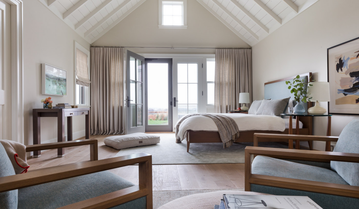 Coddington-nantucket-beach-bedroom-transitional-drapery-rug-modern furniture-design-art