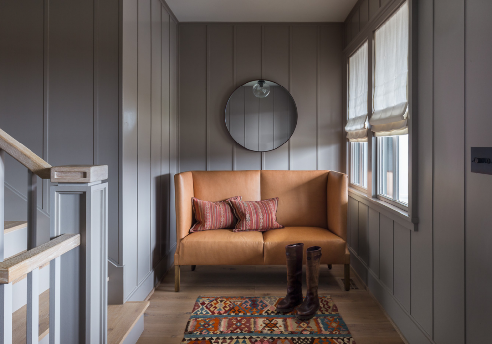coddington-design-bay-area-run-your-renovation-like-a-ceo-sitting-alcove-in-stairway-with-round-mirror