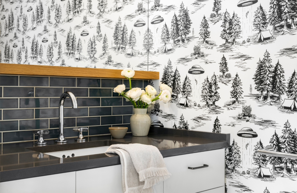 Coddington-SF-Modern-Bay-Area-Bathroom-Black-Tile-Wallpaper-Plumbing-Fixtures-Flowers-White-Millwork-Wood-Quartz