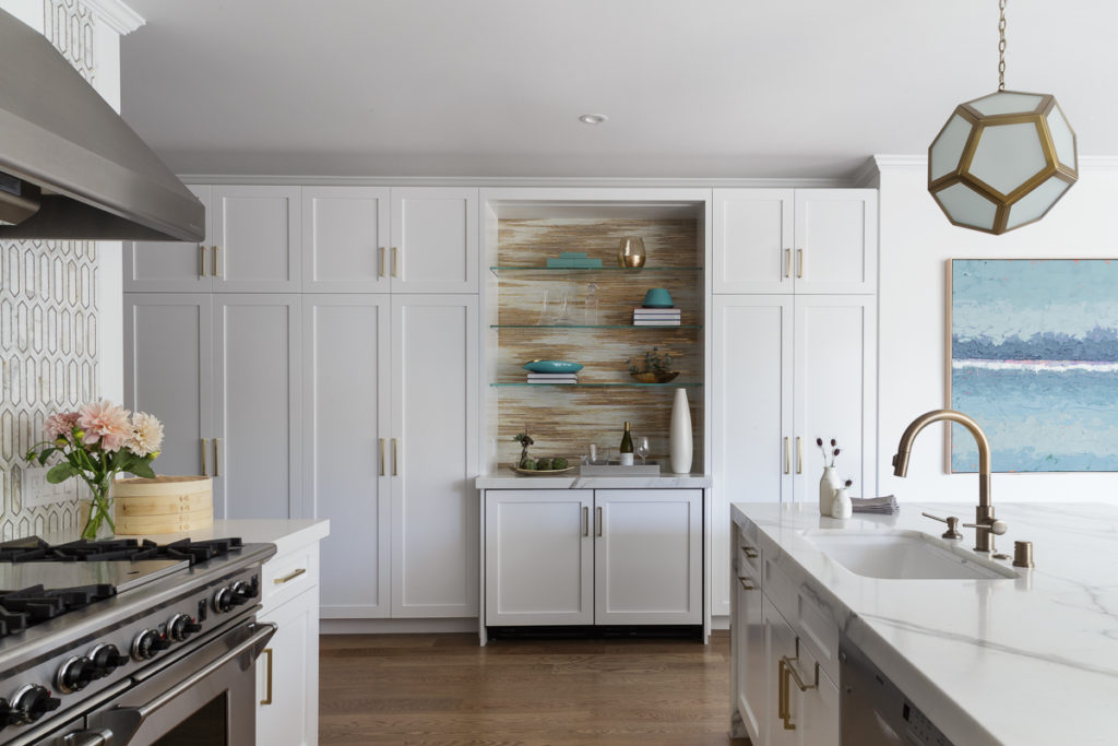 coddington-design-bay-area-ca-design-your-new-home-sf-style-kichen-with-white-cabinets-and-bronze-hardware