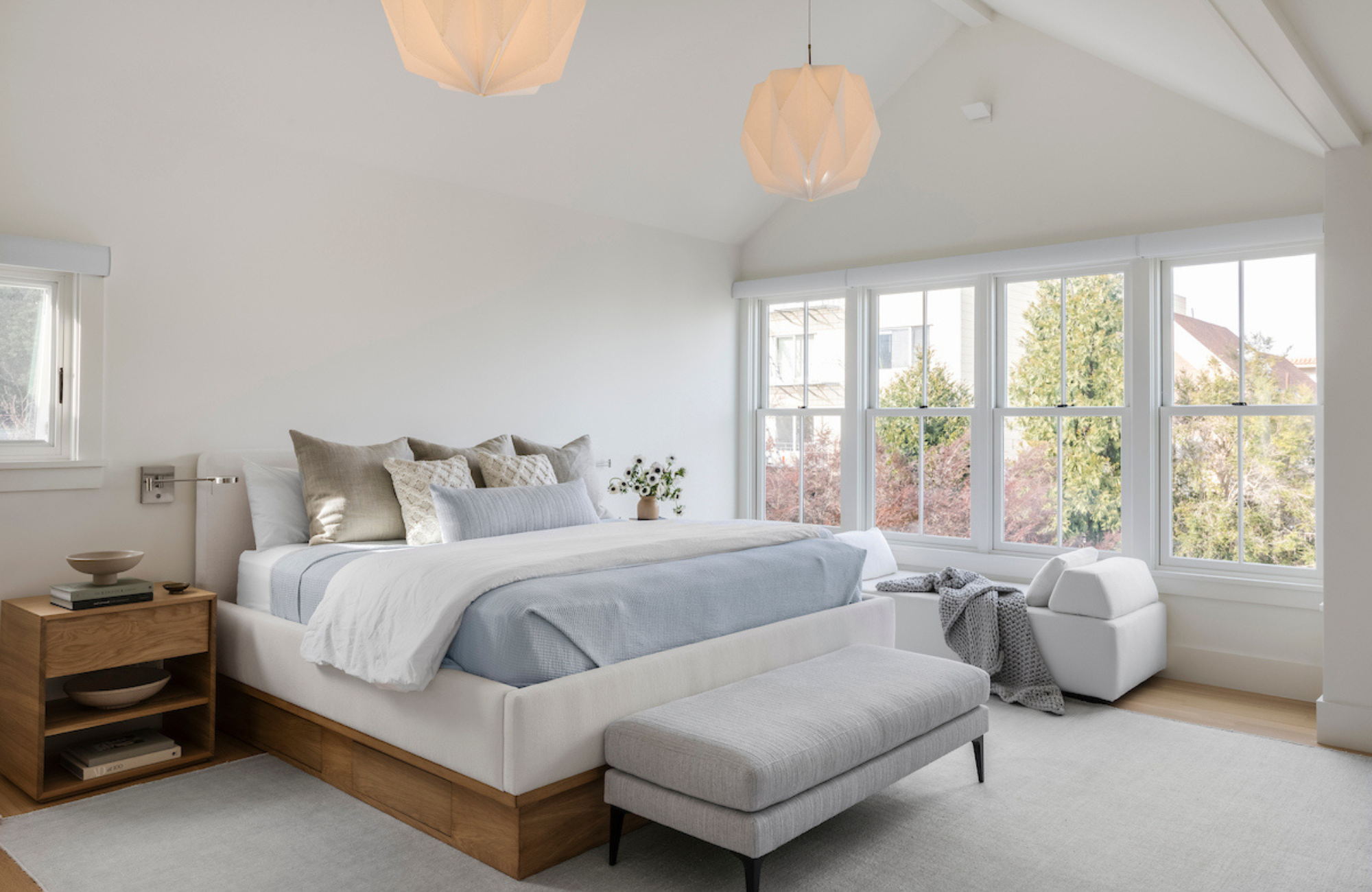 coddington-design-ross-ca-simple-contemporary-bedroom-clutter-free-home